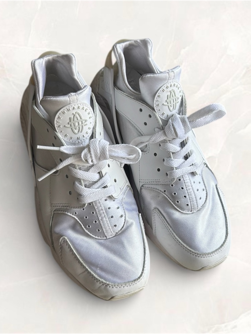 Nike Air Huarache Men's size 10 White